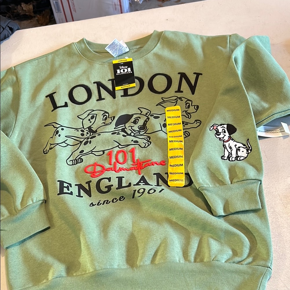 Disney ladies 101 Dalmatian Green size extra small sweatshirt new - Picture 6 of 8